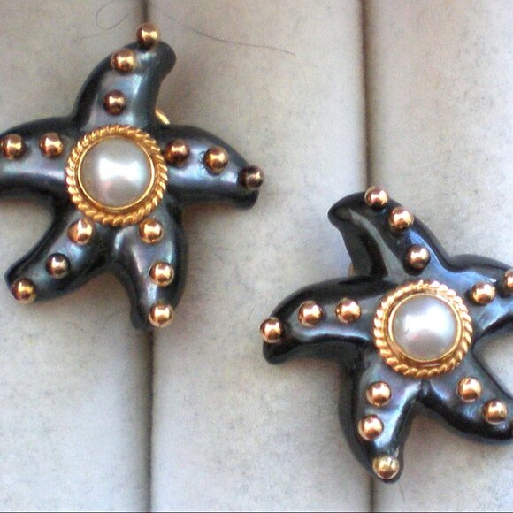 MAZ 14K Yellow Gold Abalone Black MOP Pearl Seastar Starfish Omega Back Earrings - Picture 4 of 8
